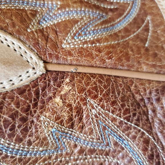 COWGIRL BOOTS by Ariat with Side Zipper. Size 8. - Picture 9 of 9